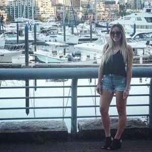 Meet your Posher, Emily